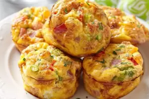 El paso a paso para hacer unos saludables muffins de verdura y sin gluten