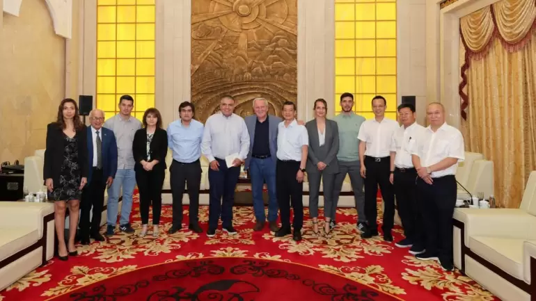 Dusso se reuni con el CEO del grupo Zijin