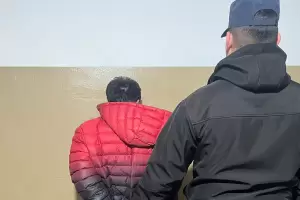 Violento arrebato: intent robar el celular a un menor y fue detenido