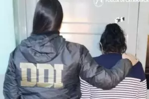Detienen a una mujer requerida por la justicia
