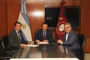 Jalil y los gobernadores de la Mesa del Litio remarcan el apoyo al RIGI