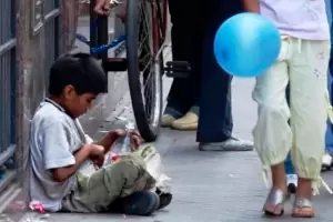Segn la UCA, el 63% de los chicos y adolescentes argentinos son pobres