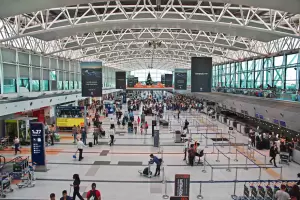 Por el paro en Aeroparque y Ezeiza, el Gobierno despidi a 15 empleados de Intercargo
