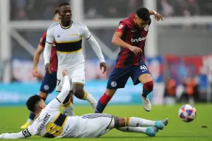 Boca se enfrenta a San Lorenzo en un duelo de necesitados