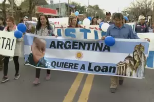 En el Da de la Niez, la familia de Loan marcha para pedir su aparicin