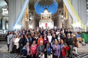 Accin de religiosas y religiosos del NOA a los pies de la Virgen del Valle