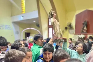 Procesin de cierre del Mes de Jess Nio