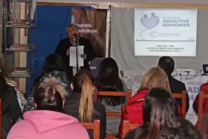 Inici la Capacitacin para cuidadores de Adultos Mayores