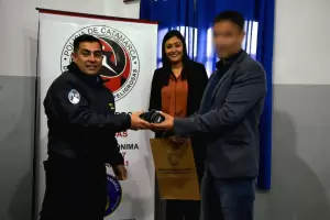 Reconocimiento y entrega de equipamiento en la Direccin de Drogas Peligrosas