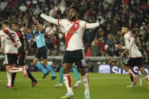 River empat 0-0 con Newell's y se alej de la cima de la Liga Profesional