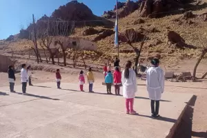 Comenz el ao escolar en Antofagasta de la Sierra, Beln, Santa Mara y Aconquija