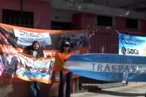 Docentes y SIDCa se manifiestan en la previa del tratamiento del traspaso del SEM