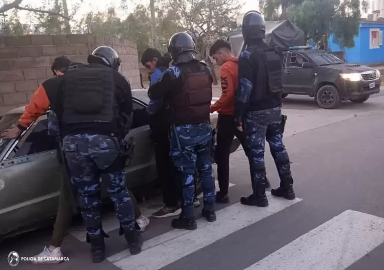 Operativo de Seguridad en la Capital: Secuestran ms de un centenar de vehculos