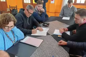 Firma de importante convenio para Los Altos con MILKAUT