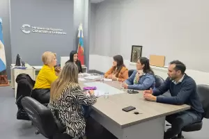 Segura encabez� una reuni�n estrat�gica para reforzar la seguridad y la prevenci�n en el �mbito comercial