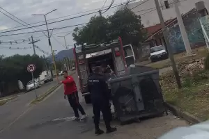 Incendiaron un contenedor en la Capital