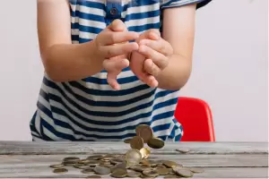 Estafaron a un nio de diez aos con billetes falsos en Capital