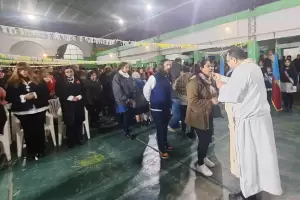 La parroquia Santa Rosa de Lima inicia las fiestas patronales con peregrinaci�n jubilar a la Catedral