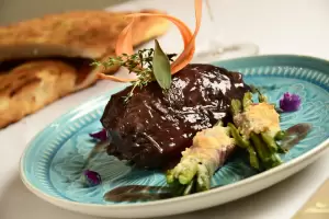 Paso a paso, cmo hacer un Osobuco para 6 personas, que se corta con cuchara, fcil, rico y econmico