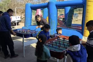 Policas festejaron a los nios en Capayn