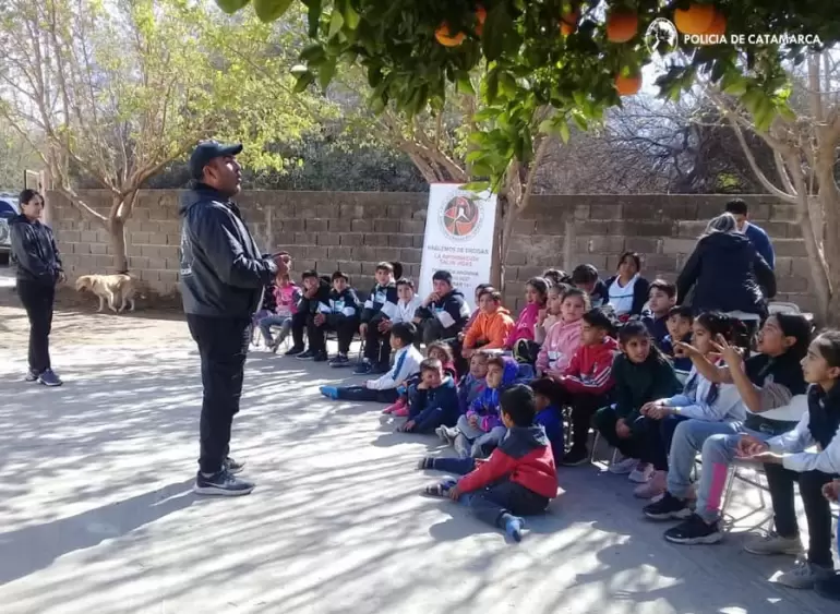 festejos policia ninos 3