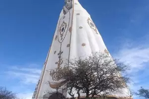 Catamarca vive la primera caminata juvenil a la Virgen de El Rodeo