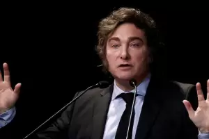 El Gobierno busca cerrar Corredores Viales y la Administracin General de Puertos