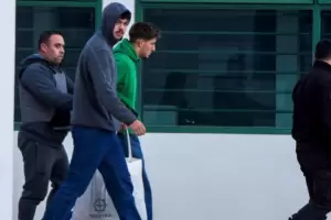 Autorizan la salida del pa�s de los rugbiers franceses acusados de violaci�n