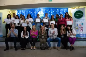 Ms de 600 jvenes y adultos recibieron su certificado de capacitacin en oficios e informtica