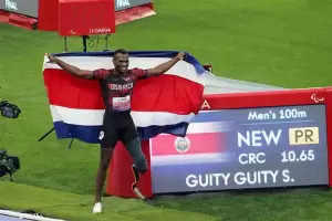 Nuevo rcord en los 100 metros: Sherman Guity qued en la historia en los Paralmpicos