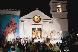 Aniversario de la Beatificacin: con devocin los fieles recordaron a Esqui