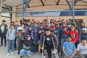 Artesanos y piedreros llegaron a un preacuerdo con CAMYEN por la rodocrosita