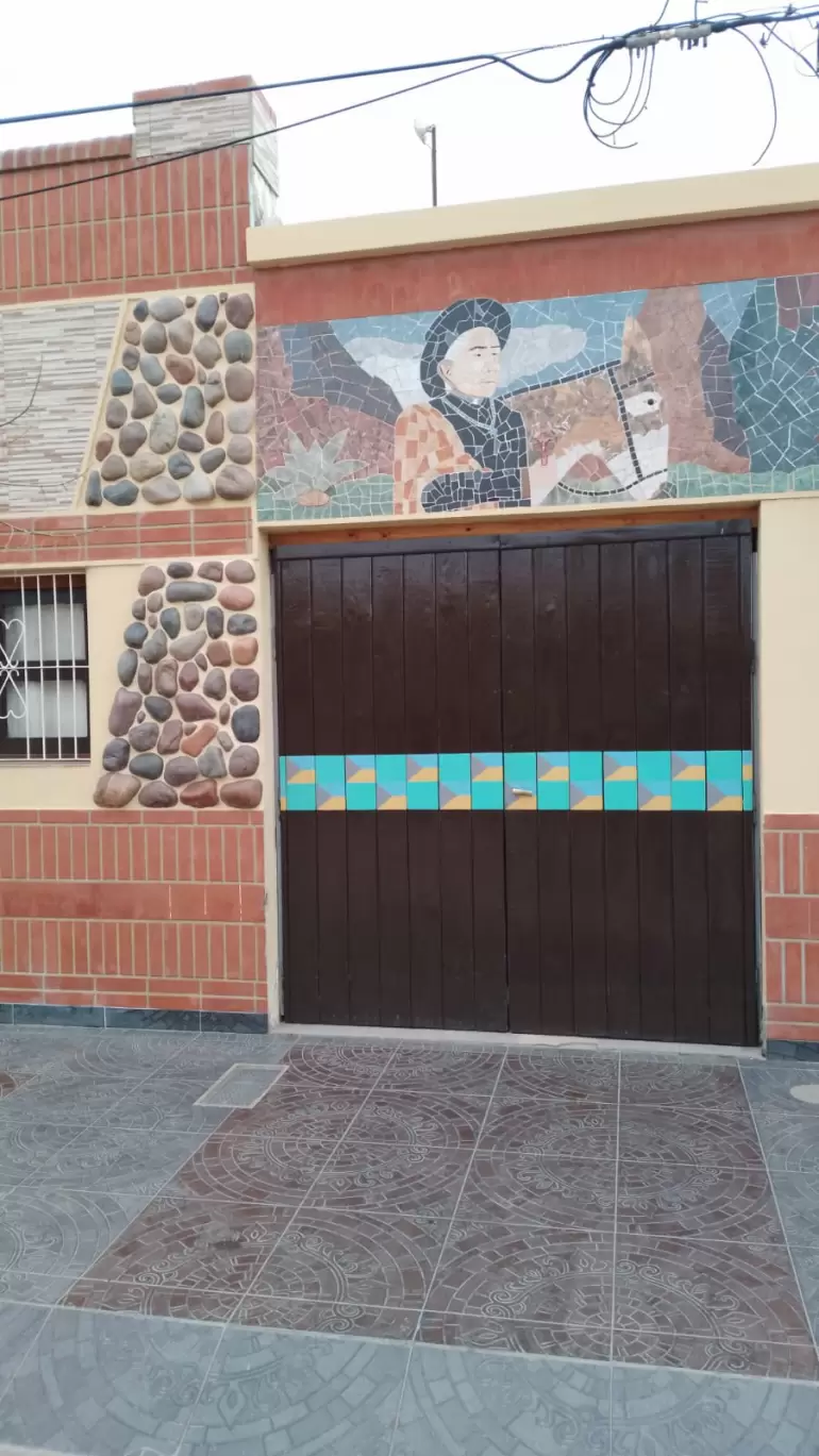 el angel de la bici de madera