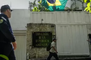 Grave crisis humanitaria en la embajada argentina en Venezuela