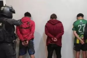 Tres jvenes terminaron aprehendidos tras irrumpir en un domicilio