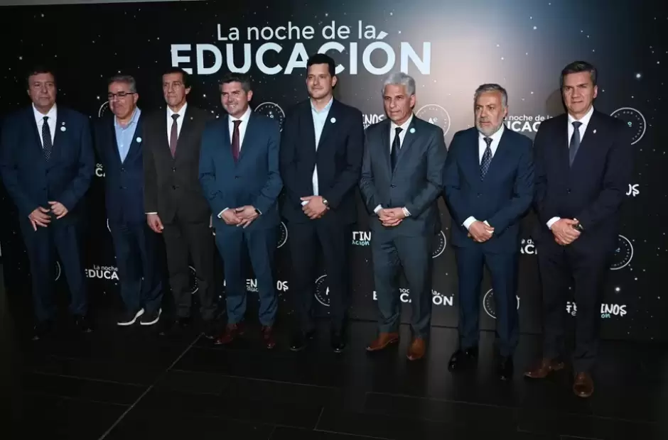 Jalil presente en la Noche de la Educacin