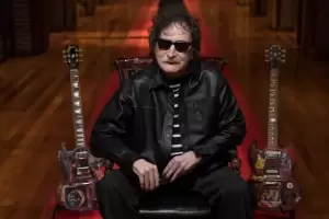 En el Da del Maestro, Charly Garca lanza su nuevo disco "La lgica del escorpin"