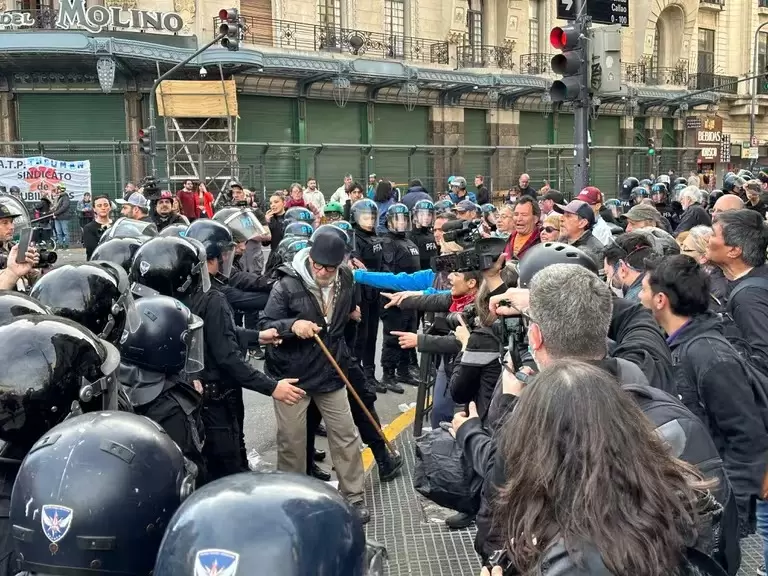 marcha jubilatoria contra el veto presidencial