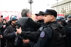 Varios heridos en la manifestacin contra el veto de Milei