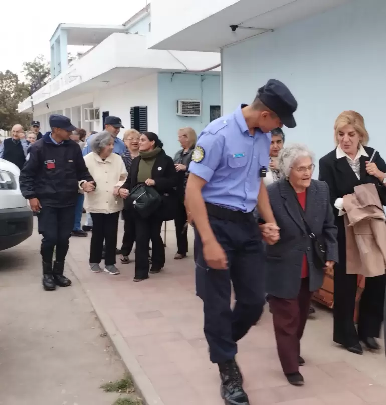 liga de madres policia 4