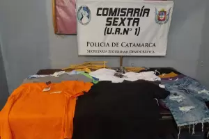 Ofreca ropa sustrada, se la secuestraron y se dio a la fuga