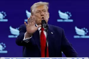 Evacuaron a Donald Trump por un tiroteo en un campo de golf