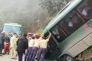 Turistas argentinos resultaron heridos en un siniestro vial en Machu Picchu