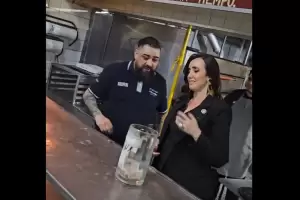 Victoria Villarruel tras la exposicin de Milei fue a una pizzera: cmo reaccion la gente