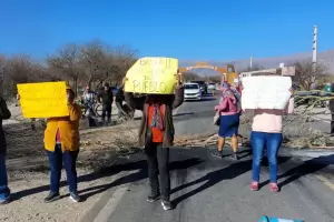 Vecinos de Santa Mara cortaron ruta en protesta por las tarifas de luz y presionan por respuestas