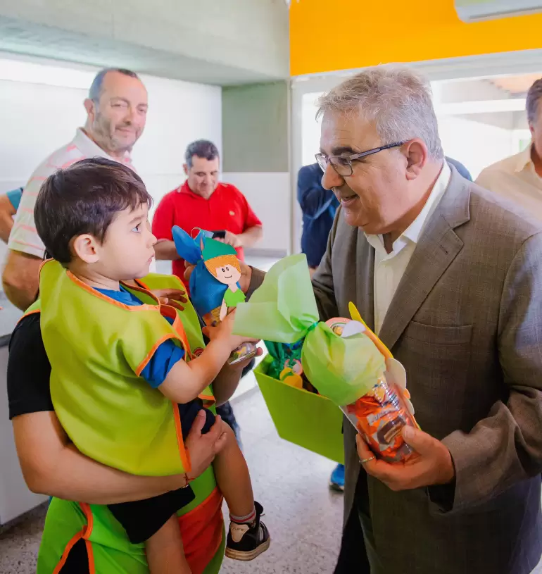 Capayn: ms vecinos tienen sus viviendas propias y las infancias su CDI