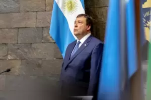 El gobernador de Ro Negro asegur que el proyecto de planta de GNL sigue firme