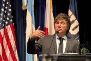 Milei en EEUU: se rene con periodistas del New York Times en su primera actividad