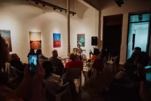 Lado B, noche de canciones con Juan Martn Angera