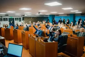 La oposicin propuso regular el uso de celular dentro del Servicio Penitenciario